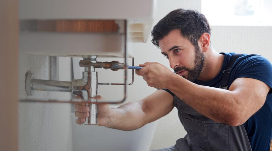 Water heater thermostat replacement in Gentryville, IN